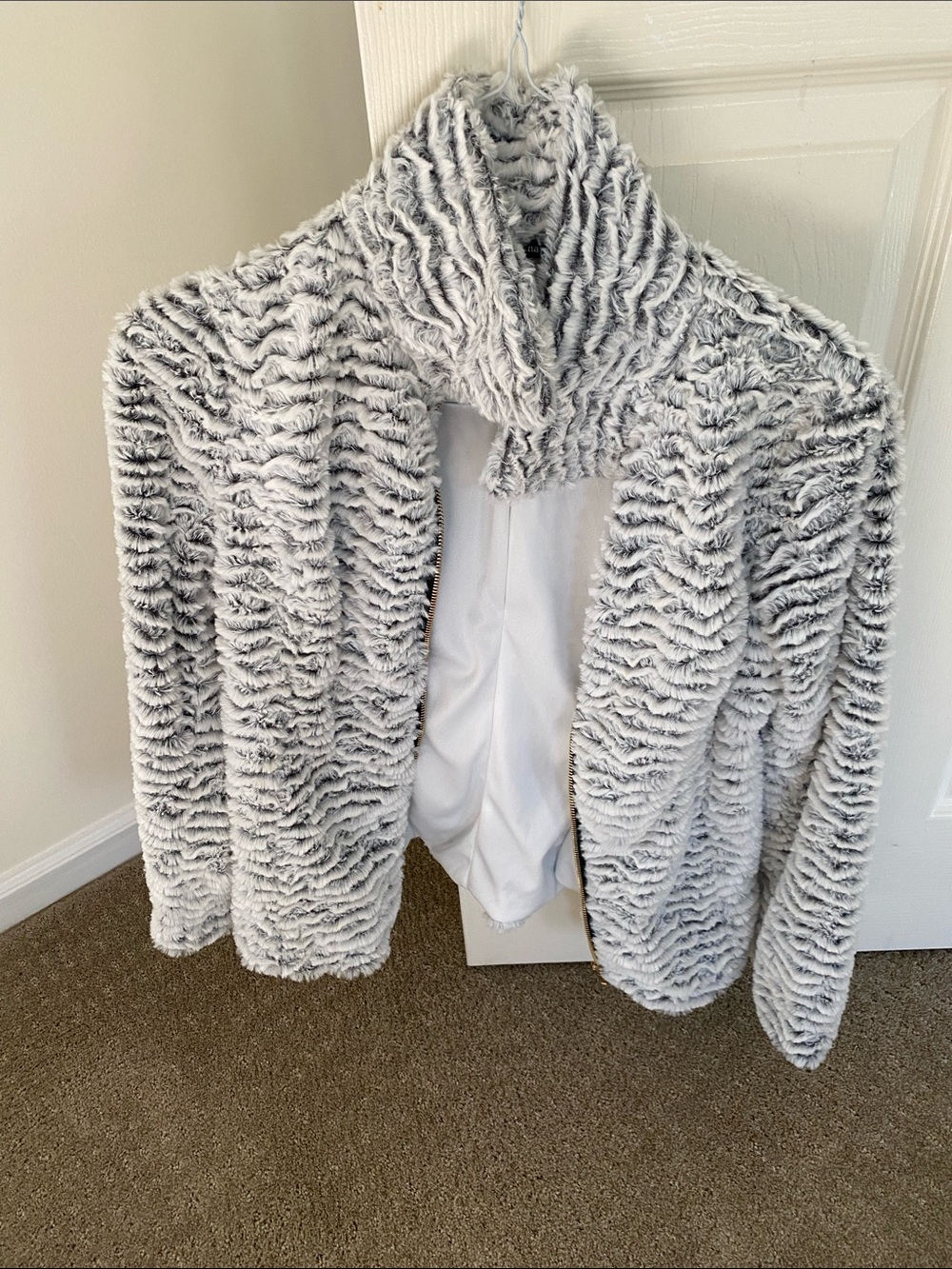 Cozy Ribbed Teddy Jacket in Light Gray